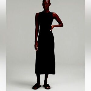 All aligned ribbed midi dress